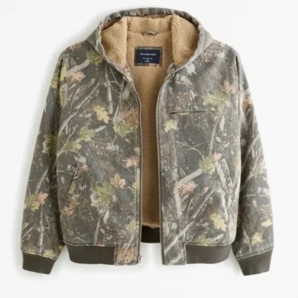 NWT Abercrombie Camo Hooded Zip Up Sherpa Lined Workwear Bomber Jacket - Picture 6 of 6